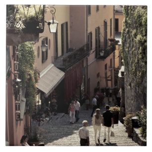 Italien, Como-provinsen, Bellagio. Salita 2 Kakelplatta