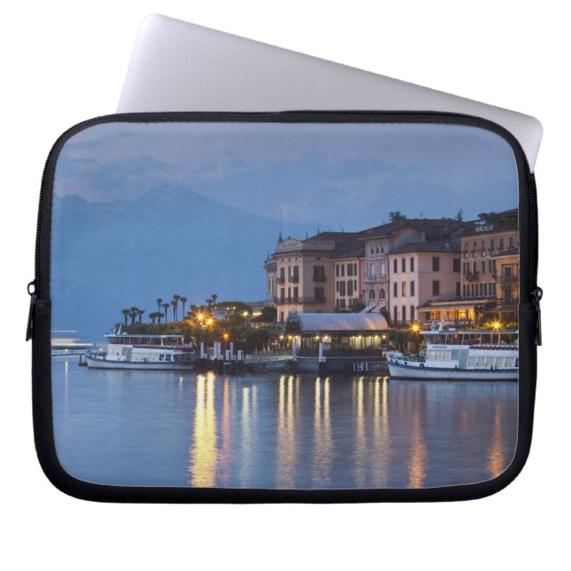 Italien, Como-provinsen, Bellagio. Stadsvy, Laptop Sleeve (Framsidan)