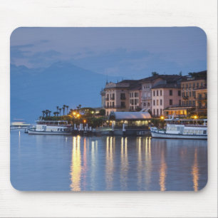 Italien, Como provinsen, Bellagio. Stadsvy, Musmatta