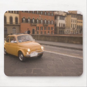 Italien, Florens. Fiat 800 Rally passerar Arno Musmatta