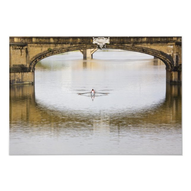 Italien, Florens, Roddning med singelsculler Fototryck (Framsidan)