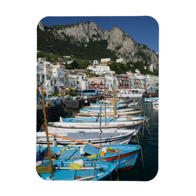 ITALIEN, Kampanien, (Neapelbukten), CAPRI: Marina Magnet (Vertikal)