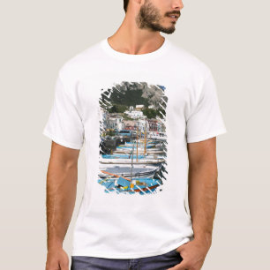 ITALIEN, Kampanien, (Neapelbukten), CAPRI: Marina Tee