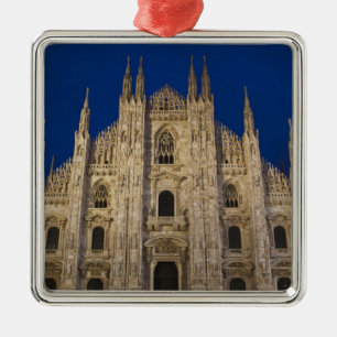 Italien, Milano, Milano. Milan Cathedral, Julgransprydnad Metall