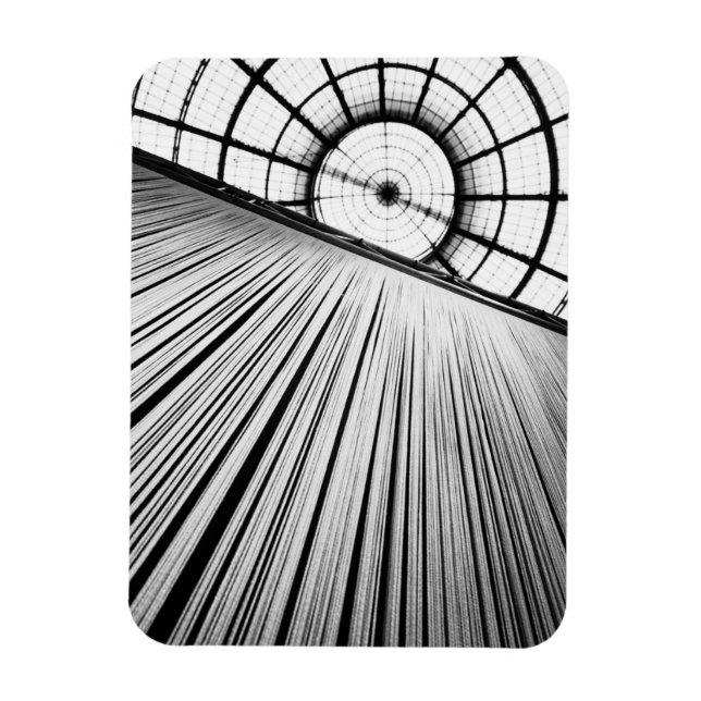 Italien Milano, Visningen vid Galleria Magnet (Vertikal)