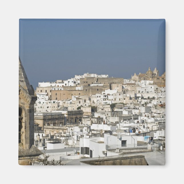 Italien, Ostuni, närbild av gammal stad Magnet (Framsidan)