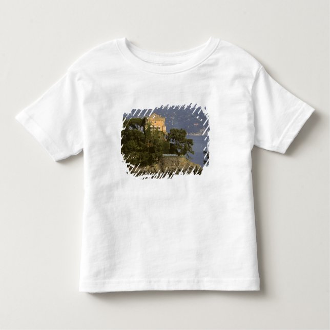 Italien, Portofino. Scenärt liv på T-shirt (Framsida)