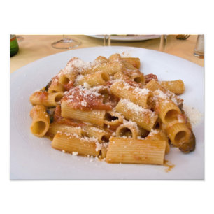 Italien, Positano. Serveringsfat med rigatoni. Fototryck