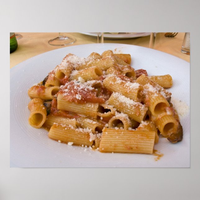 Italien, Positano. Serveringsfat med rigatoni. Poster (Framsidan)