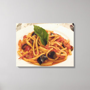 Italien, Positano. Tallrik pasta och aubergine. Canvastryck