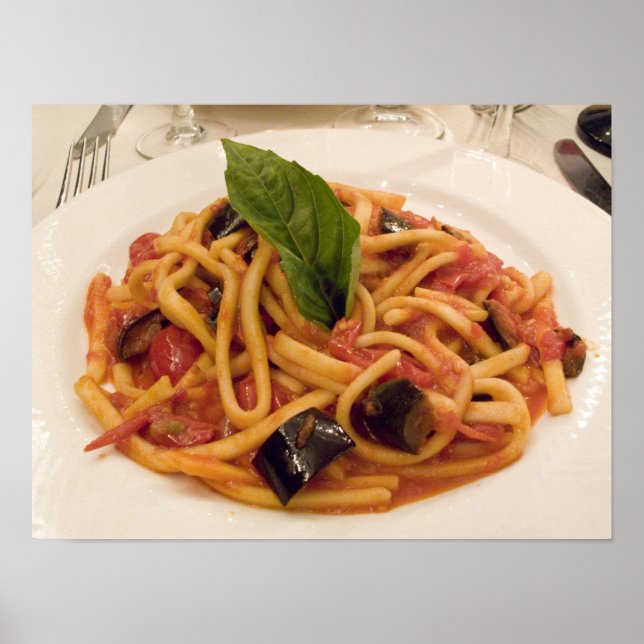 Italien, Positano. Tallrik pasta och aubergine. Poster (Framsidan)