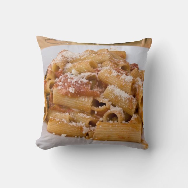 Italien, Positano. Visningstallrik med rigatoni Kudde (Framsida)