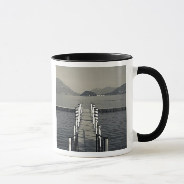 Italien, provinsen Como, Tremezzo. Sjøbrygge. Mugg (Höger)