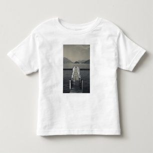 Italien, provinsen Como, Tremezzo. Sjøbrygge. T-shirt