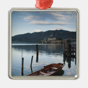 Italien, provinsen Novara, Orta San Giulio. Isola Julgransprydnad Metall