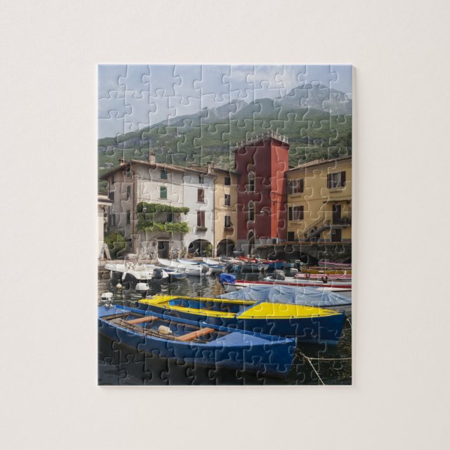 Italien, provinsen Verona, Malcesine. Kassongammal Pussel (Vertikal)