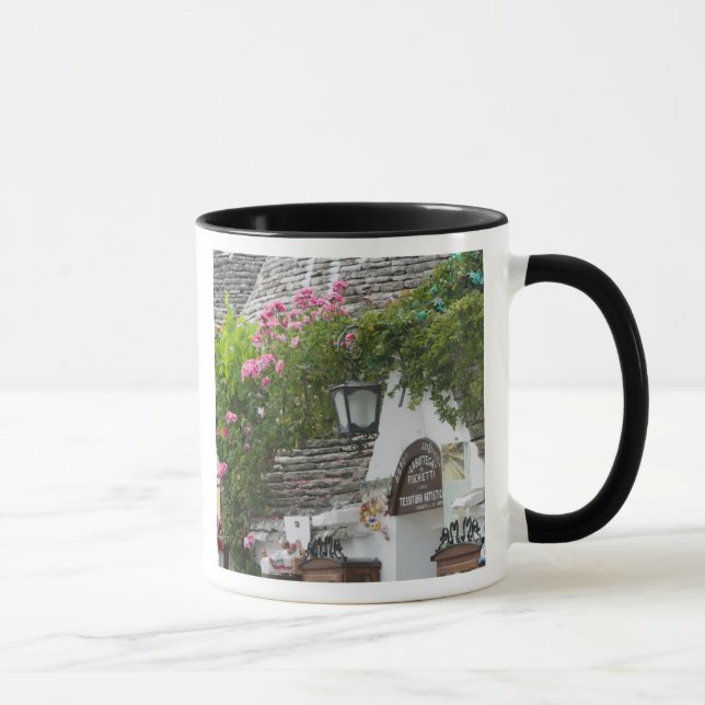 Italien, Puglia, Alberobello, Terra dei Trulli, Mugg (Höger)
