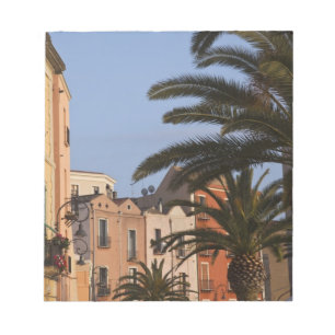 Italien, Sardinien, Cagliari. Byggnader och palmer Anteckningsblock