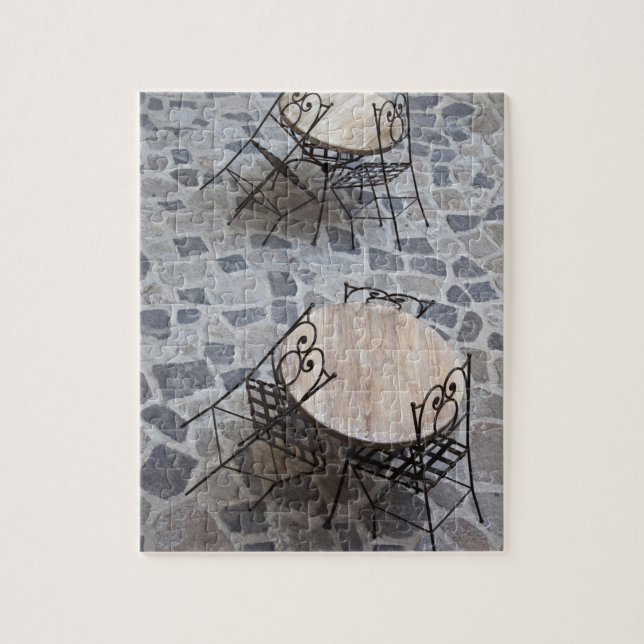 Italien, Sardinien, Castelsardo. Kaffebord. Pussel (Vertikal)