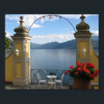 Italien Scenia Sjö Como Varenna Poster<br><div class="desc">Föreställ dig sitta vid bord i Varenna,  Italien - jag har sett det här som en poster i mitt hem i åratal. Jag har aldrig tittar på den åsikten däck.</div>