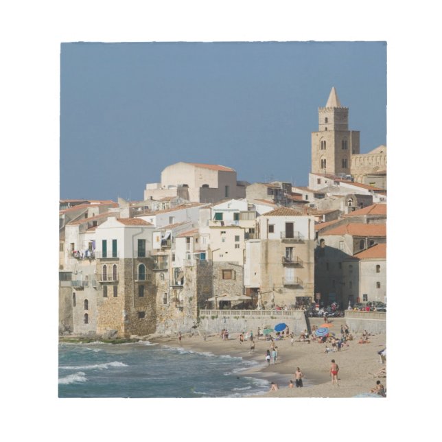 Italien, Sicilien, Cefalu, stadsvy med Duomo från Anteckningsblock (Framsida)