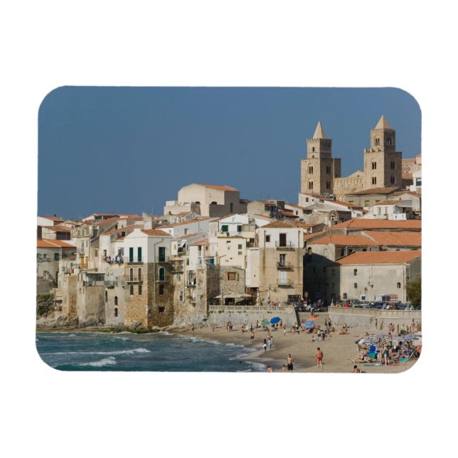 Italien, Sicilien, Cefalu, stadsvy med Duomo från Magnet (Horisontell)