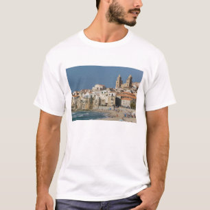Italien, Sicilien, Cefalu, Stadsvy med Duomo från Tröja