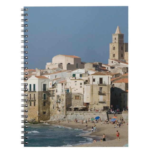 Italien, Sicilien, Cefalu, Town View med Duomo frå Anteckningsbok Med Spiral (Framsidan)
