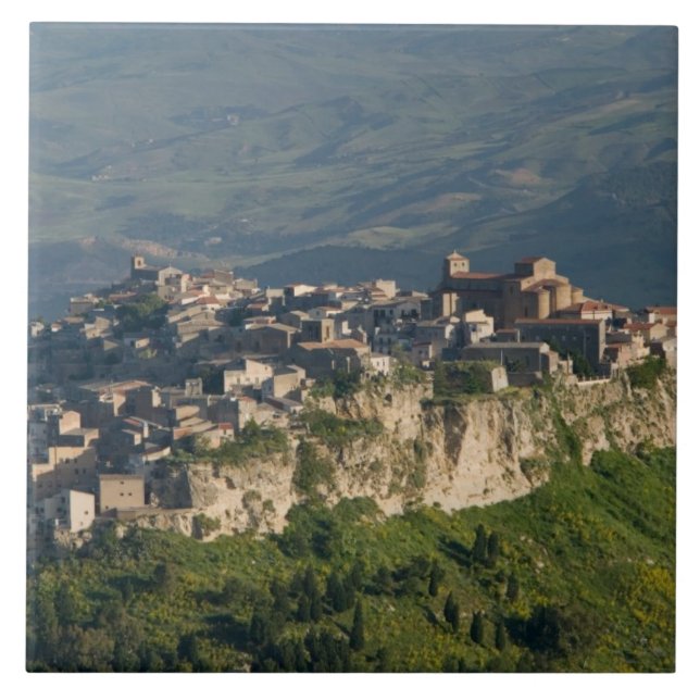 Italien, Sicilien, Enna, Calascibetta, Morgonvy 2 Kakelplatta (Framsidan)