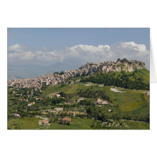 Italien, Sicilien, Enna, Calascibetta, Morgonvy Hälsningskort