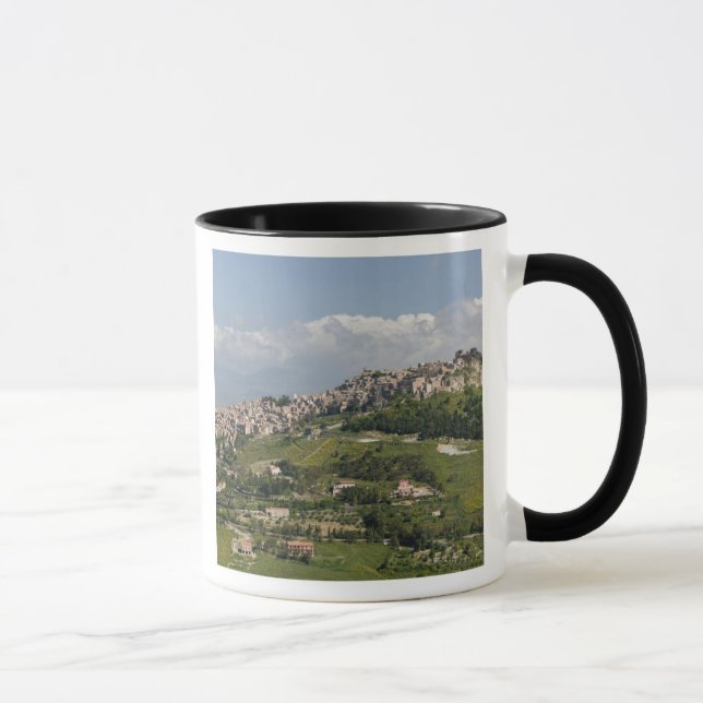 Italien, Sicilien, Enna, Calascibetta, Morgonvy Mugg (Höger)