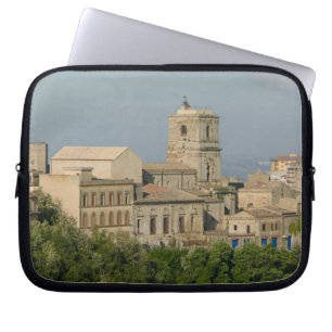 Italien, Sicilien, Enna, Stadsvy från Rocca di 2 Laptop Sleeve