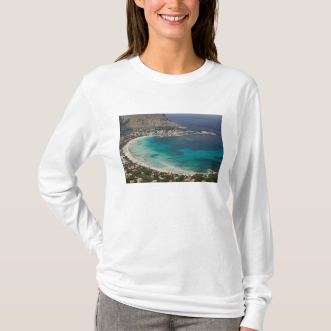 Italien, Sicilien, Mondello, Vy av stranden från s T Shirt (Framsida)