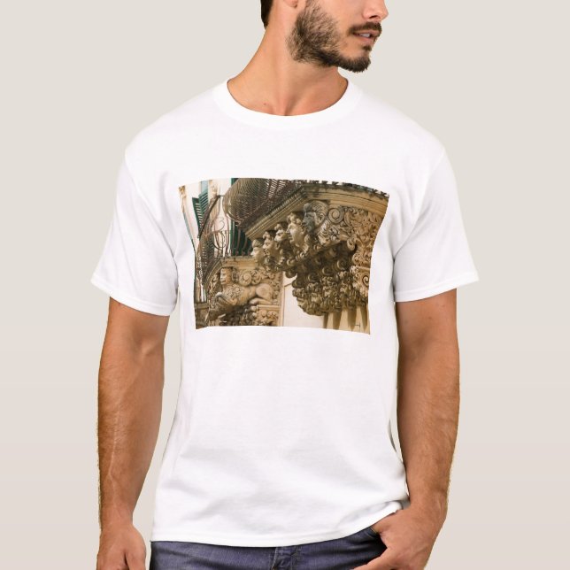ITALIEN, Sicilien, NOTO: Finaste barockstaden i Tee Shirt (Framsida)