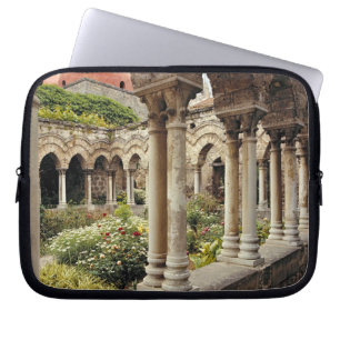 Italien, Sicilien, Palermo. Kloasterna finns kvar Laptop Sleeve