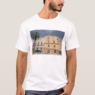 Italien, Sicilien, Palermo, Palazzo dei Normanni T Shirt
