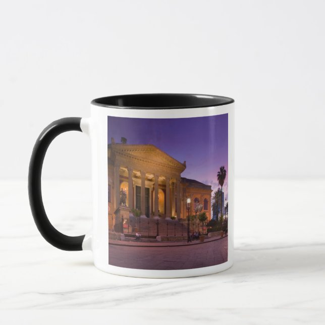 Italien, Sicilien, Palermo, Teatro Massimo Opera Mugg (Vänster)