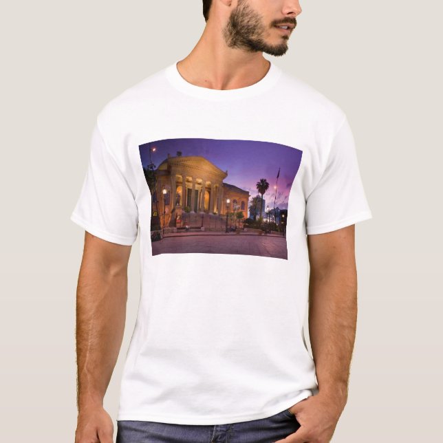 Italien, Sicilien, Palermo, Teatro Massimo Opera T Shirt (Framsida)