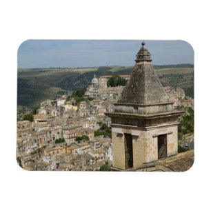 ITALIEN, Sicilien, RAGUSA IBLA: Stadsvy och Santa Magnet
