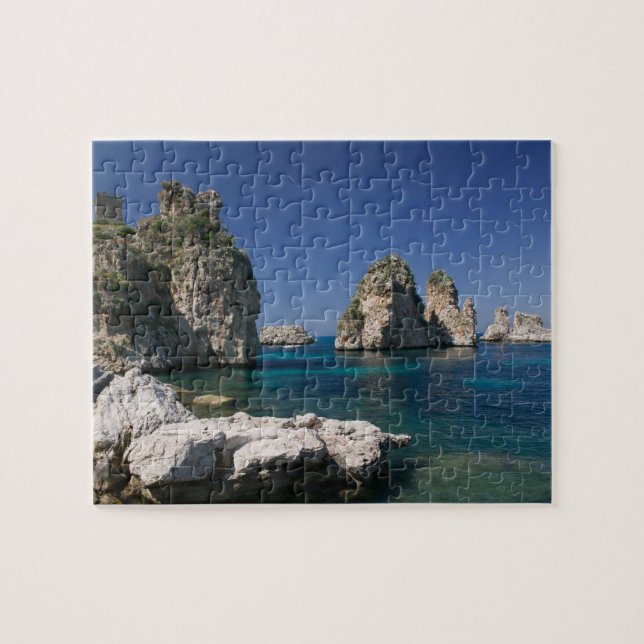 Italien, Sicilien, Scopello, Klippor vid Tonnara Pussel (Horisontell)