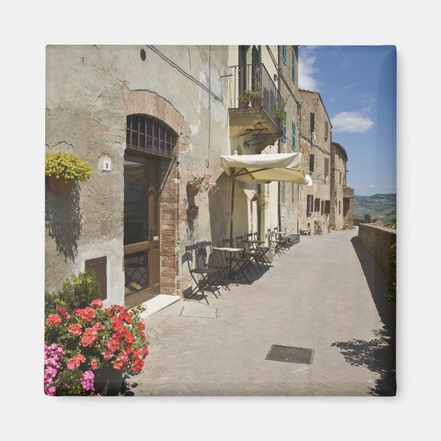 Italien, Toskana, Pienza. Outer Walkway runt Magnet (Framsidan)