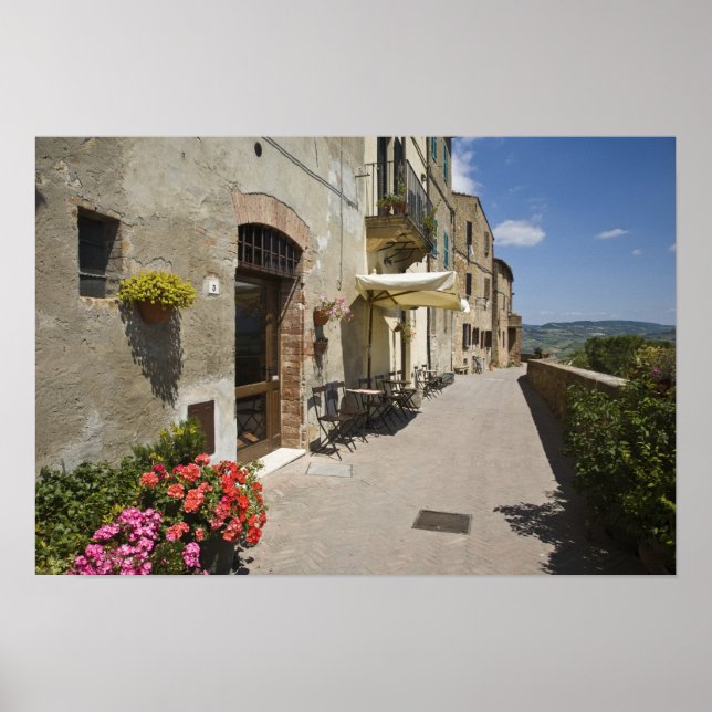 Italien, Toskana, Pienza. Outer Walkway runt Poster (Framsidan)