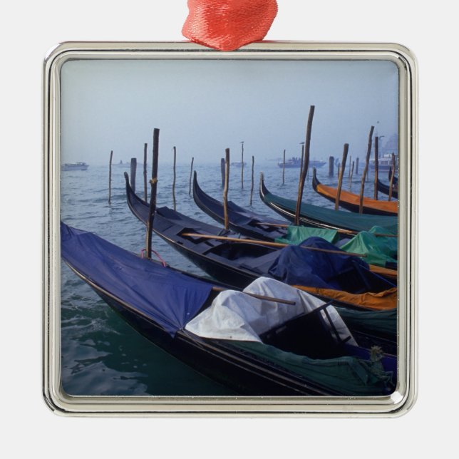Italien, Venedig. Gondoler. Julgransprydnad Metall (Framsidan)