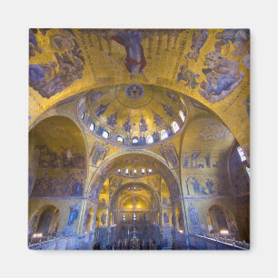 Italien, Venedig. Interiör av Markuskyrkan. Magnet