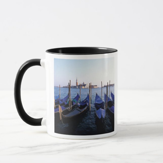 Italien, Veneto, Venedig, Rad av gondol och San Mugg (Vänster)