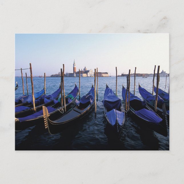 Italien, Veneto, Venedig, Row of Gondolas och San Vykort (Framsida)