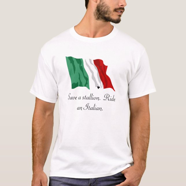 Italienare-Flagga sparar en hingst.  Rida en T Shirt (Framsida)