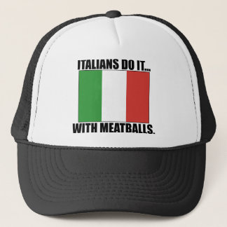 Italienare gör det... med köttbullar. truckerkeps