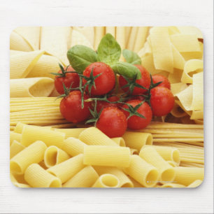 Italiensk cuisine. Pasta och tomatoes. Musmatta