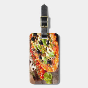 Italiensk pizza, färsk bagagebricka